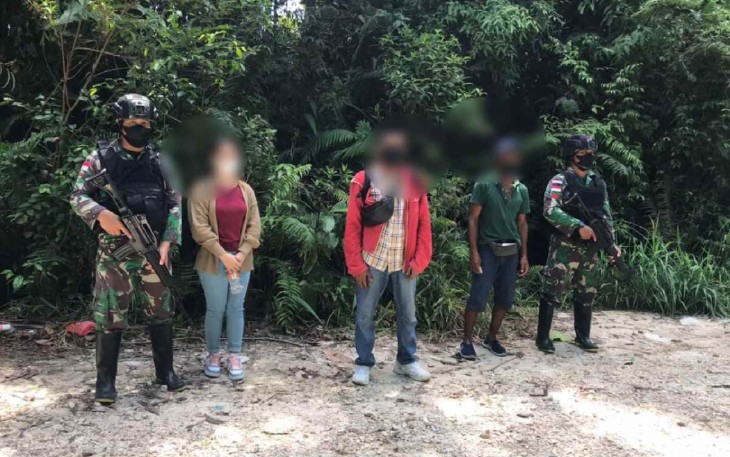 Amankan 3 WNI diduga PMI Non Prosedural di perbatasan 