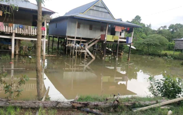 Ilustrasi rumah terendam air akibat tanggul jebol di Kabupaten Konawe