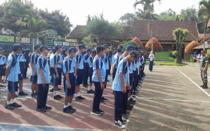 Latih PBB siswa di wilayah binaan