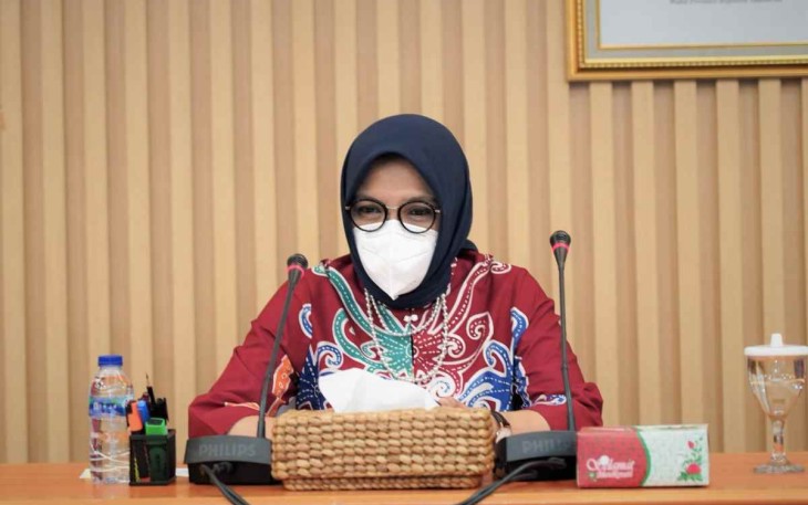 Deputi bidang Kewirausahaan Siti Azizah saat memberikan keterangan pers di Jakarta 
