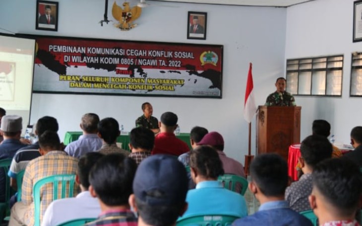 Dandim Ngawi saat memberikan sambutan dalam acara pembinaan komunikasi di makodim