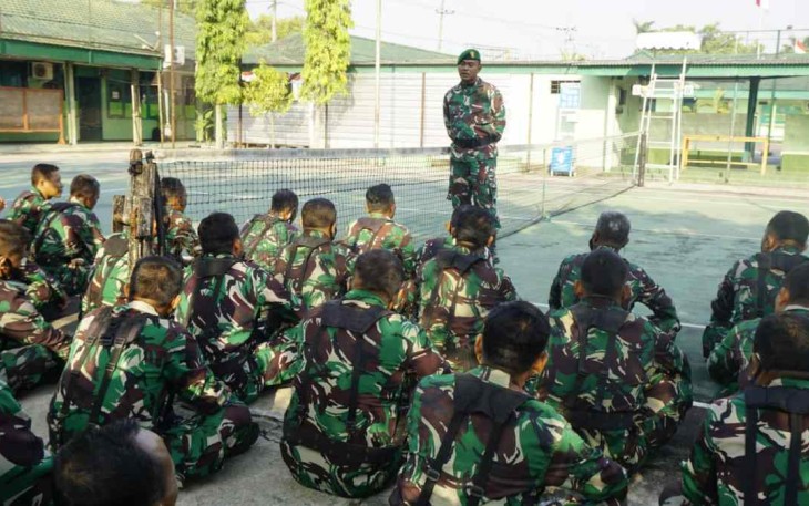Dandim 0805/Ngawi saat berikan arahan prajuritnya 
