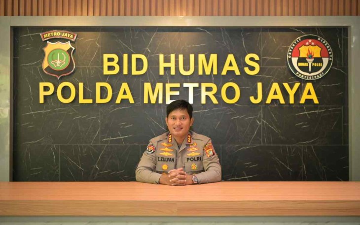 Kabid Humas Polda Metro Jaya saat memberikan keterangan pers 