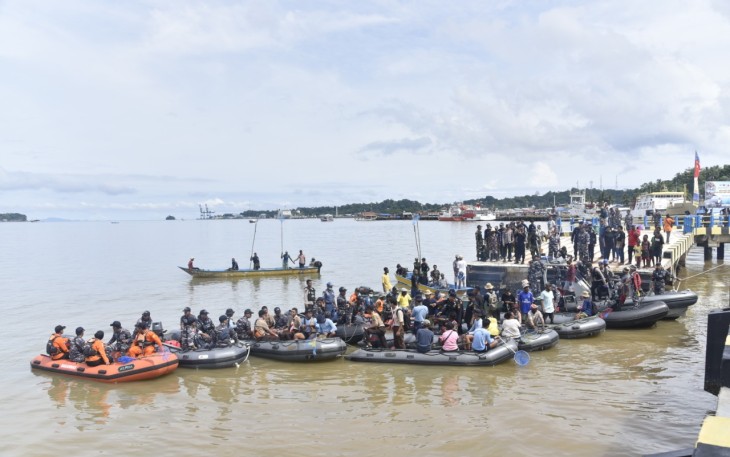 Gerakan nasional laut bersih sambut HUT ke 77 TNI AL 