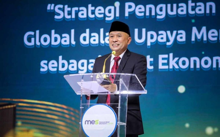 Menteri Teten Masduki memberikan sambutan dalam 9th Indonesia Islamic Economic Forum di JCC Senayan Jakarta, Jum'at (7/10)