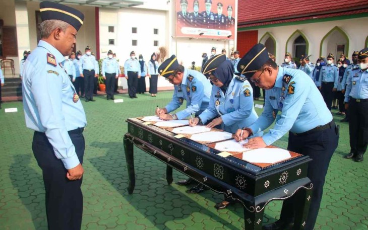 Pakta integritas Kanwil Kemenkumham Banten 