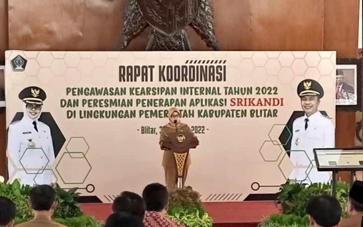 Bupati Blitar Rini Syarifah Buka Rakor Pengawasan Kearsipan Internal Pemkab Blitar dan Launching Aplikasi Srikandi
