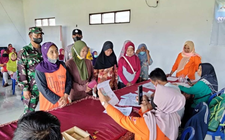 Penyaluran BLT subsidi BBM warga masyarakat binaan