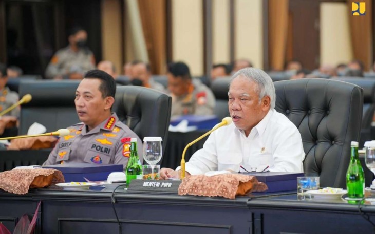 Menteri Basuki saat rakor lintas sektoral pengamanan Nataru 2022/2023 di Mabes Polri Jakarta, Jum'at (16/12)