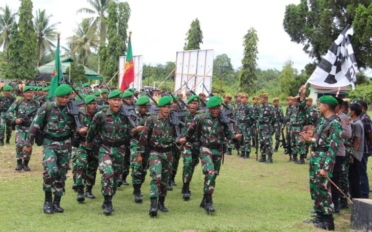 Dandim 0906/Kkr Letkol Inf Jeffry Satria saat melepas Peleton Yudha Wastu Pramuka Di Etape Ke 2