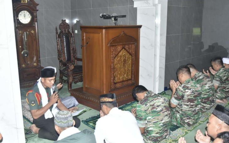 Doa bersama prajurit Rindam Jaya