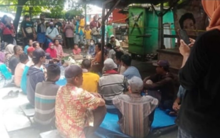 Keluarga korban yang tewas diduga akibat miras dan pedagang pasar plasa Cepu gelar doa bersama