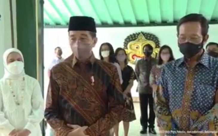 Presiden Jokowi silaturahmi bersama Sri Sultan Hamengkubuwono X di keraton Yogyakarta. Senin (02/05/2022) 