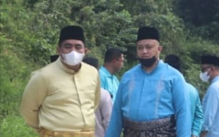 Plt Bupati Bintan, Roby Kurniawan (baju Kuning)