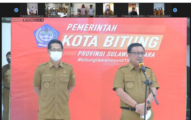 Wali Kota Bitung dan Wakil Wali Kota, Saat memimpin apel perdana, Senin (9/5/2022), secara virtual
