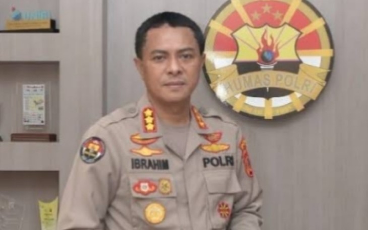 Kabid Humas Polda Jabar saat memberikan keterangan pers perihal wabah PMK di Mapolda Jabar. Sabtu (14/05/2022)