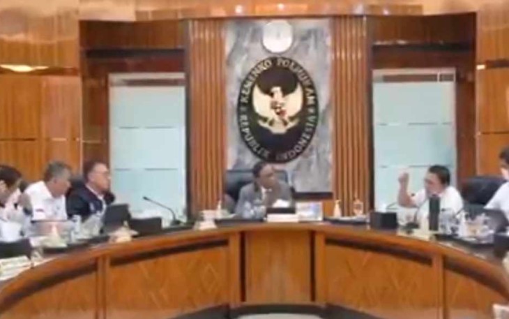 Menkopolhukam Mahfud MD saat rapat TGIPF Tragedi Kanjuruhan di kompleks istana Kepresidenan, Jakarta, Rabu (12/10)