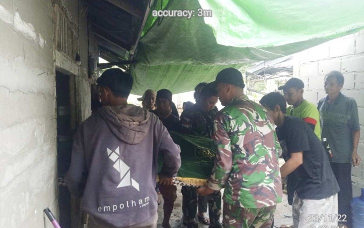 Satgas Yonif 645/Gty bantu pemakaman warga perbatasan 