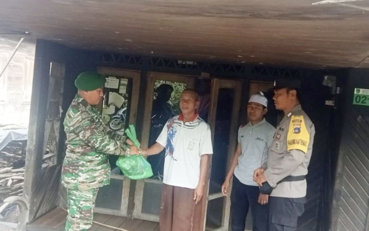 Bantuan sembako ringankan kesulitan warga terdampak banjir 