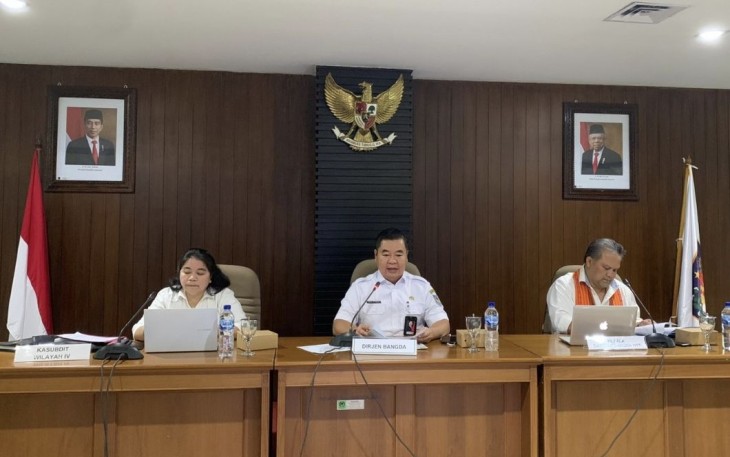Dirjen Bangda Kemendagri Teguh Setyabudi saat membuka rapat RPD Provinsi NTT di Jakarta, Rabu (28/12)