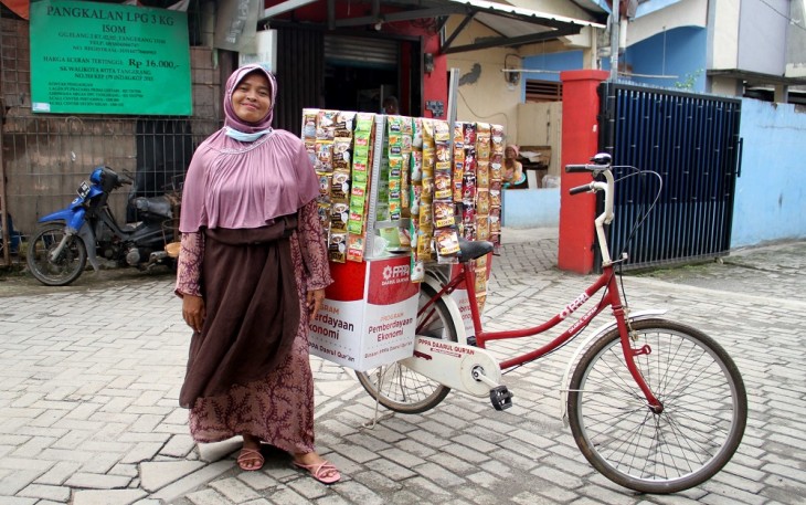 PPPA Daarul Qur'an Kembali Salurkan Sepeda Kopi Murotal untuk Ibu Febi