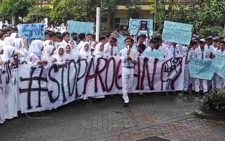Demo siswa SMAN Turen, Kabupaten Malang, Senin (17/10/2022) pagi.