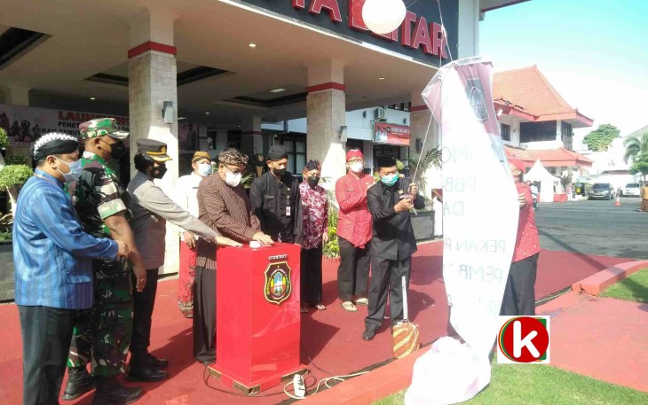 Walikota Santoso Nyalakan Sirine Sebagai Tanda Launching PBB-P2 dan Pekan Panutan Pajak Tahun 2022 (foto : Faisal NR / Klikwarta.com)