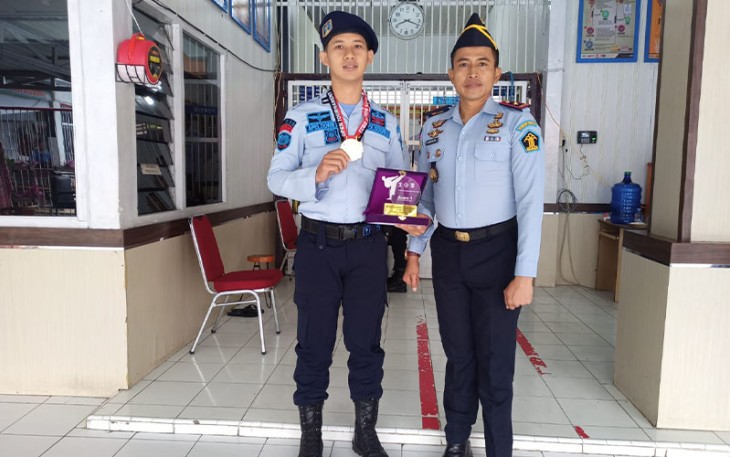 Kalapas Kelas III Suliki Kamesworo mengapresiasi pegawai yang turut mengharumkan Lapas Suliki dalam Kejuaraan Bela Diri Hapkido se-Sumbar.