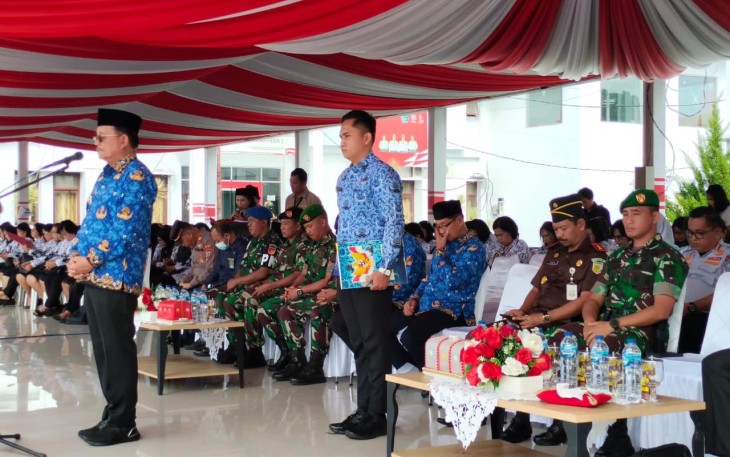 Walikota Bitung saat menjadi Irup pada pelaksanaan upacara peringatan HUT Korpri dan PGRI tahun 2022