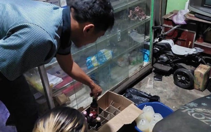 Polsek Air Besi saat Razia Miras