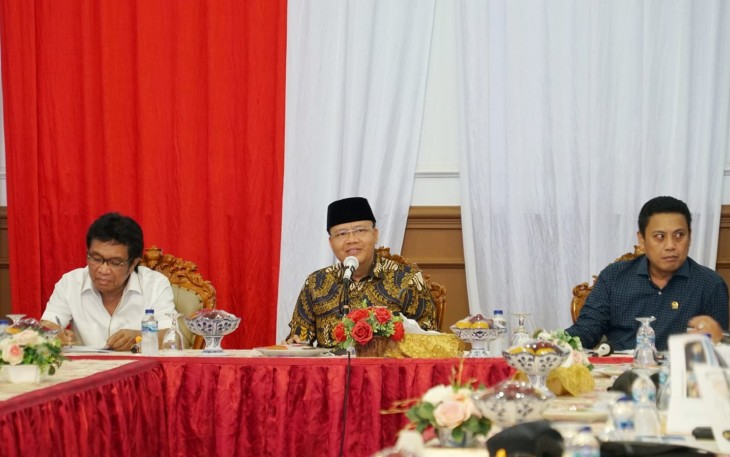 Gubernur Bengkulu Rohidin Mersyah saat sampaikan aspirasi ke Komisi V DPR RI, di Balai Raya Semarak Bengkulu, Jum'at (02/09).
