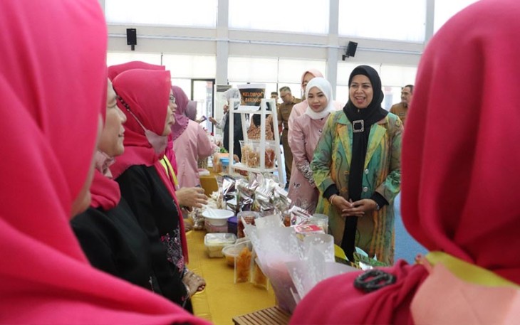 Dewi Ansar saat Tutup Kegiatan Inkubasi Bisnis Pengembangan UMK Perempuan di Bintan