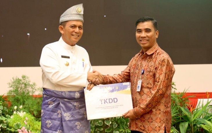 Gubernur Ansar saat Serahkan DIPA dan TKD 2023