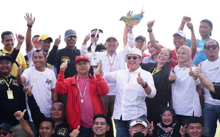 Bamsoet Tutup Lomba Free Fly Burung Macaw se-Indonesia