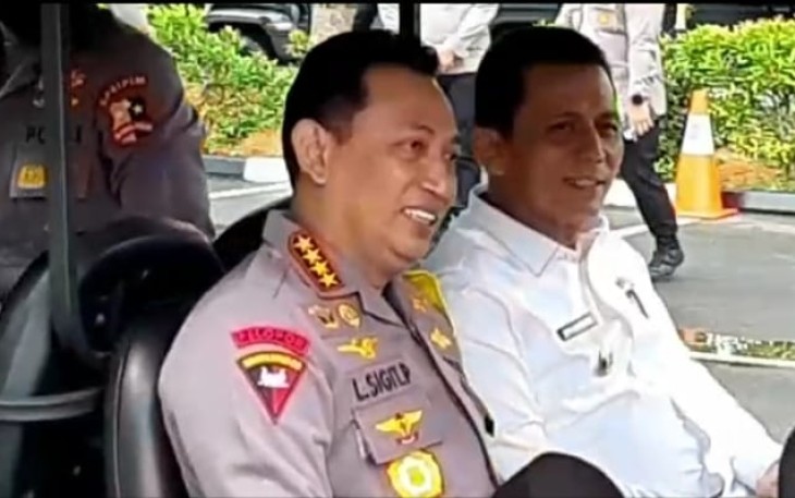 Gubernur Ansar saat Dampingi Kapolri Resmikan Perumahan Graha Bayangkara 
