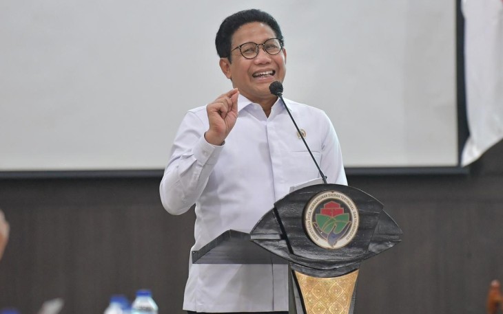 Menteri Desa, Pembangunan Daerah Tertinggal, dan Transmigrasi Abdul Halim Iskandar didampingi Wamendes Budi Arie Seriadi, Sekjen kemendes PDTT membuka Pra Raker 2023 Evaluasi Tahun 2022 dan Persiapan Tahun 2023 dikantor Kemendes PDTT. Senin (26/12/2022).