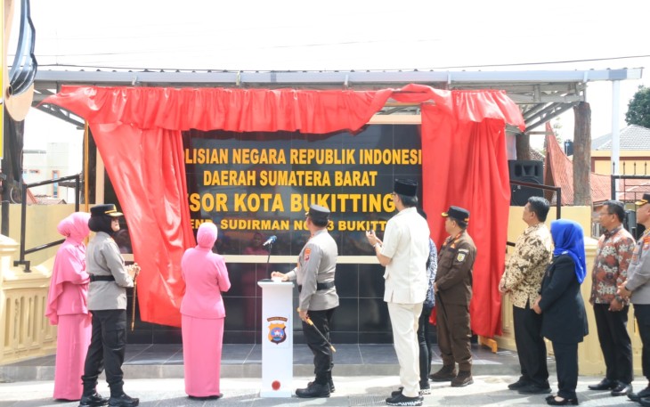Suasana saat pengukuhan Polres Bukittinggi menjadi Polresta oleh Kapolda Sumbar Irjen Pol Suharyono, S.IK.
