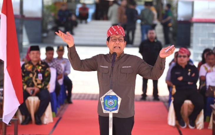 Gus Halim dalam kunjungan kerja di Desa Popilo, Kecamatan Tobelo Utara, Kabupaten Halmahera Utara, Maluku Utara, Jumat (14/102/2022). 