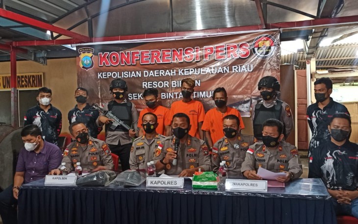 Konferensi pers yang digelar di Mapolsek Bintan Timur Sabtu (26/03/2022).