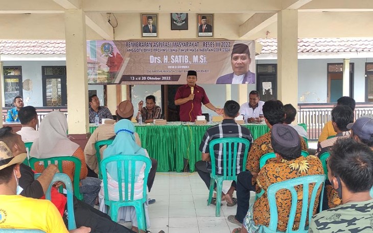 Anggota DPRD Jatim, Satib saat serap aspirasi, di Desa Suren Kecamatan Ledokombo, Jember, Senin 17 Oktober 2022.