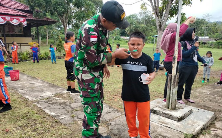 Penyuluhan Kesehatan Gigi Untuk Anak Usia Dini di Perbatasan