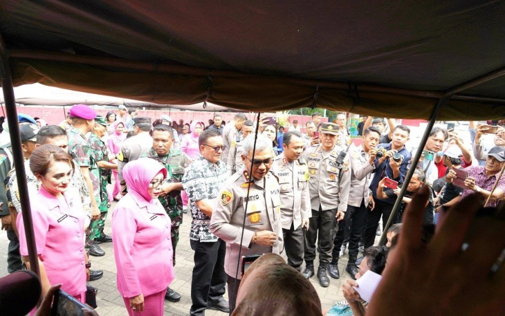 Walikota Bitung bersama Kapolda Sulut dan Dandim 1310/Bitung, Danyonmarhanlan VIII Bitung Beserta Dansatrol VIII Manado