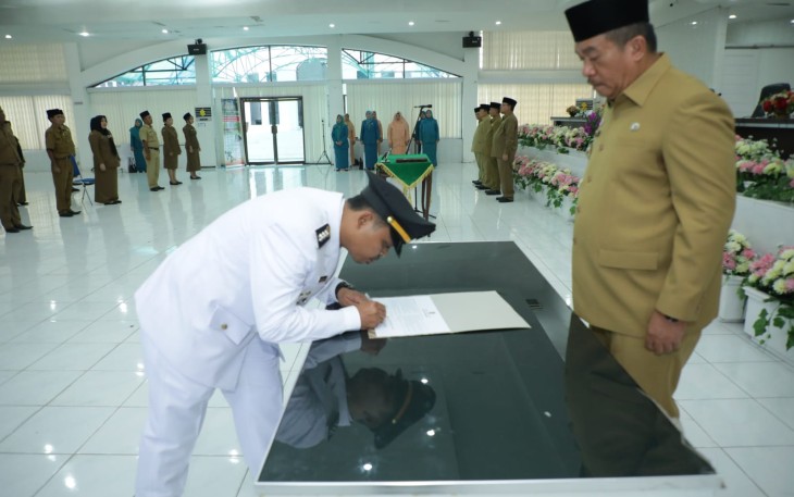 Wakil Bupati Asahan Lantik Pejabat Administrator