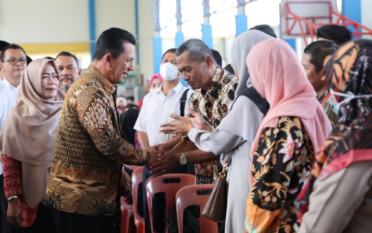 Gubernur Kepulauan Riau H. Ansar Ahmad saat disambut hangat di Gedung Aula SMA Yos Sudarso Batam Centre, Kamis (30/3).