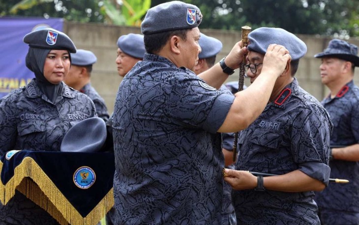 Kepala BNN RI Sematkan Baret Kepada Kepala BNNP se-Indonesia 
