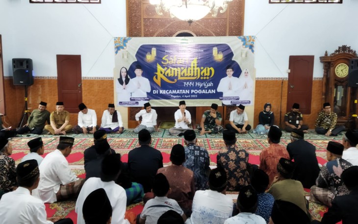 Bupati Trenggalek, Mochamad Nur Arifin, saat Safari Ramadhan di Desa Ngetal, Kecamatan Pogalan, bersama Forkopimda Kabupaten Trenggalek, Selasa (4/4/2023).