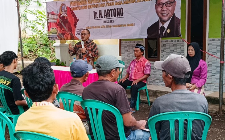 Anggota DPRD Jawa Timur Artono Saat Menjaring Aspirasi Masyarakat 