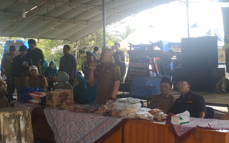 Bupati Bengkulu Selatan Gusnan Mulyadi Kembali Ngantor di Desa