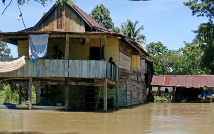 Kondisi permukiman warga yang terdampak banjir di Kabupaten Luwu Utara, Sulawesi Selatan pada Rabu (15/3). Sumber Foto : BPBD Kabupaten Luwu Utara.