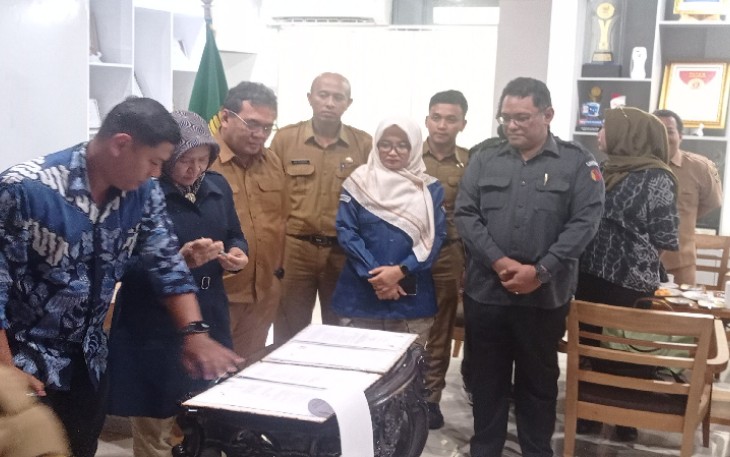 Wali Kota Kediri Hibahkan Dana Pilkada 2024 ke KPU dan Bawaslu Kota Kediri